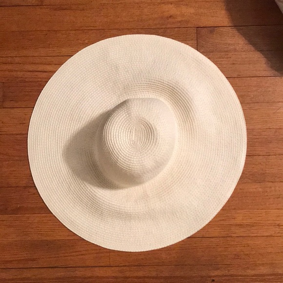 H&M Accessories - Neautral White H&M Straw Sun Hat